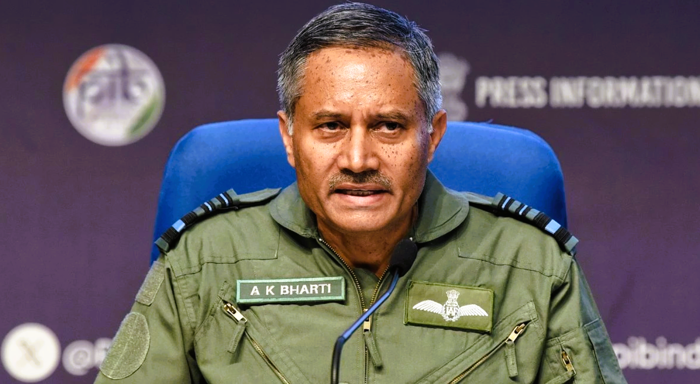 एयर मार्शल भारती का जवाब: “पायलट सुरक्षित हैं?