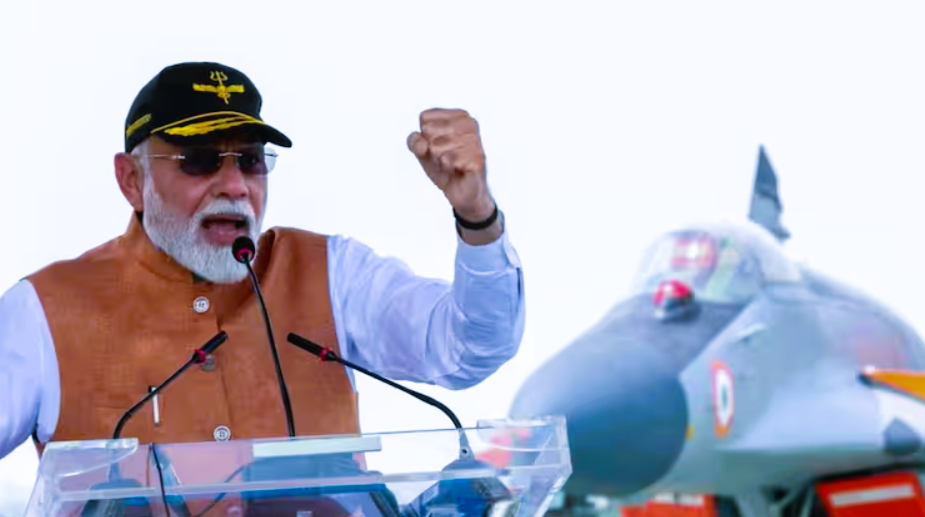 पीएम मोदी का आदमपुर दौरा: योगी ने शेयर किया वीडियो, पाकिस्तान का दावा ध्वस्त!