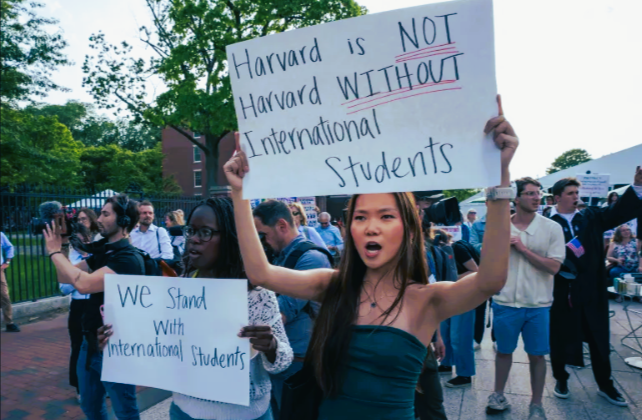 US Suspends New Student Visas What It Means and Who Will Be Affected